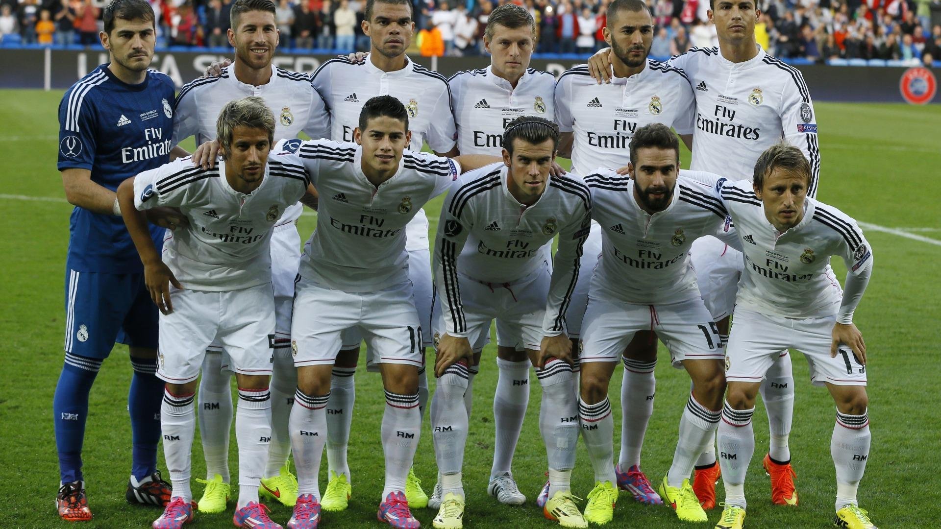 唐纳德·高尔的精确传球和突破速度，让袋鼠队攻防如行云流水，唐纳德高德纳